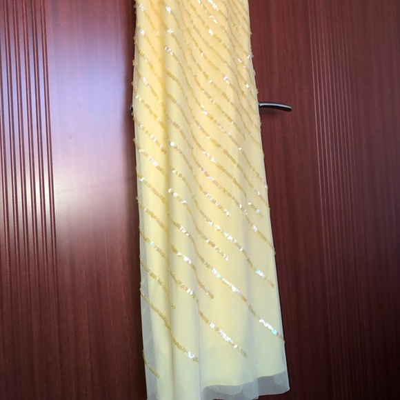 Sean Collection Gown 💫 - Picture 5 of 7